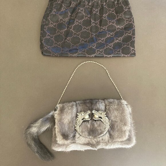 Gucci by Tom Ford Mink Fur Clutch Fall Winter 2004 Y2K Vintage Dragon Detail - Picture 7 of 16